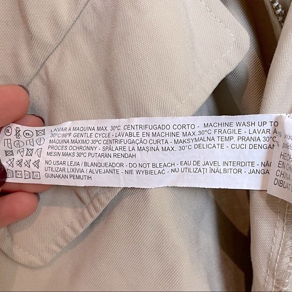 ZARA Lightweight Chic Jacket - Picture 9 of 9